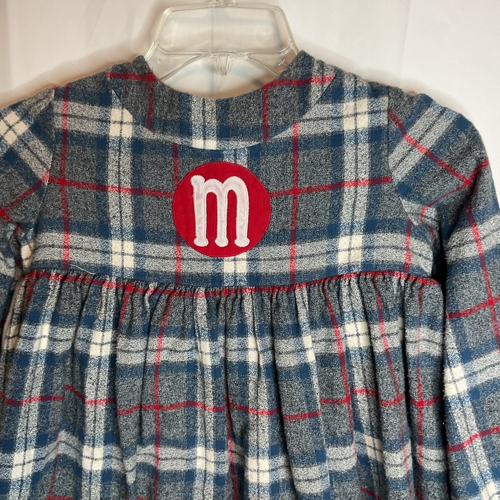 Hannah Kate girls 8 plaid dress with M on front - Picture 2 of 8